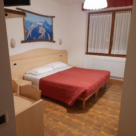 Hotel Garni B&B Maffei Pinzolo Kültér fotó