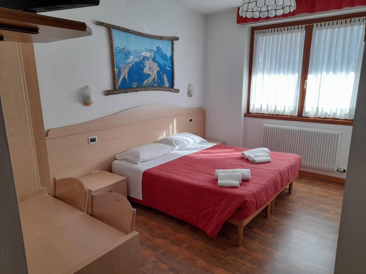 Hotel Garni B&B Maffei Pinzolo Kültér fotó