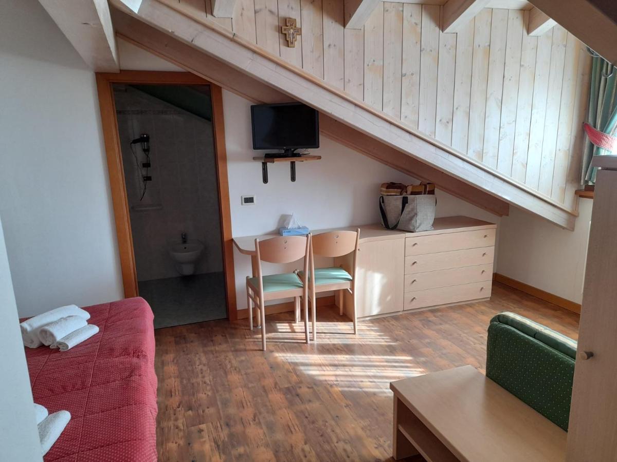 Hotel Garni B&B Maffei Pinzolo Kültér fotó