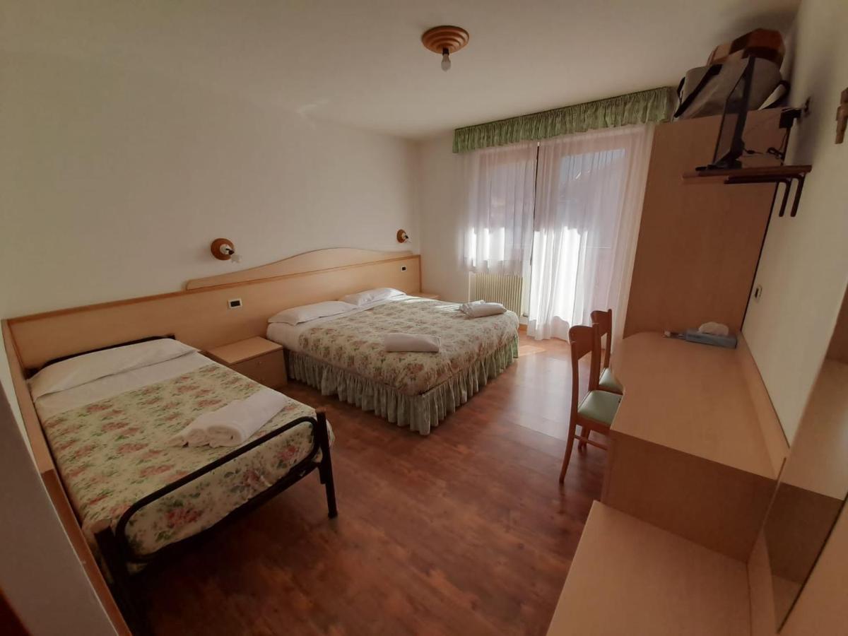 Hotel Garni B&B Maffei Pinzolo Kültér fotó