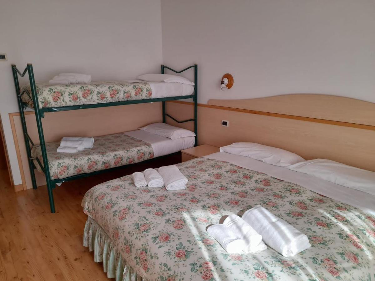 Hotel Garni B&B Maffei Pinzolo Kültér fotó