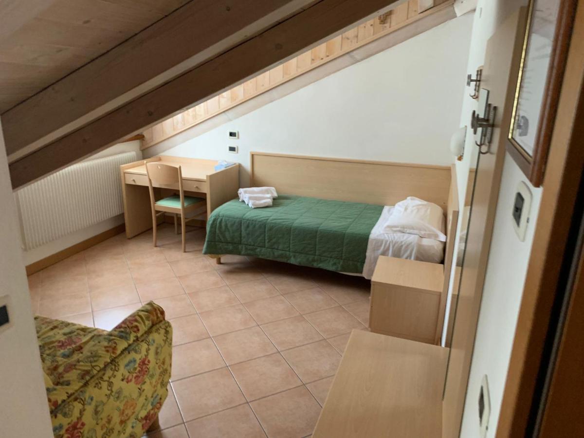 Hotel Garni B&B Maffei Pinzolo Kültér fotó